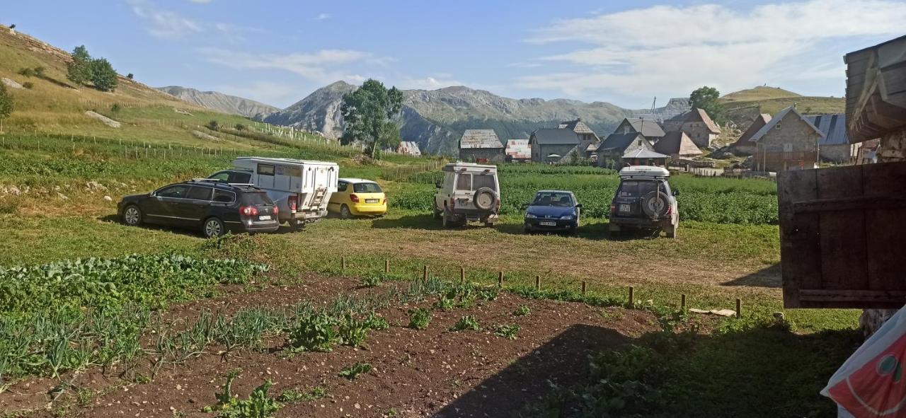 Na Krovu Svijeta Gornji Lukomir Luaran gambar