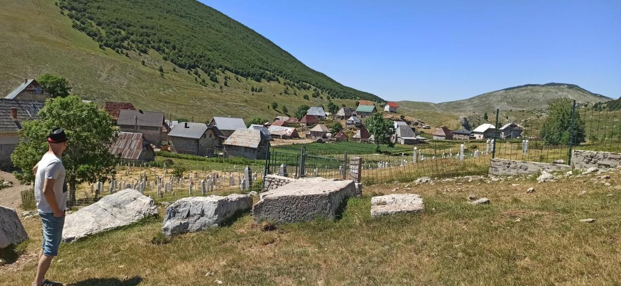 Na Krovu Svijeta Gornji Lukomir Luaran gambar